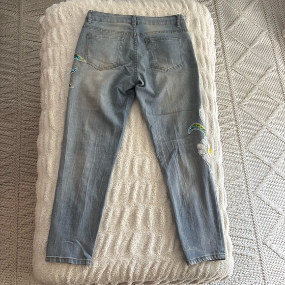 Floral Embroidered Light Blue Skinny Jeans - Picture 4 of 5